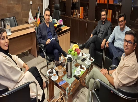 نشست سرپرست استان فارس بیمه نوین با انجمن صنفی نمایندگان